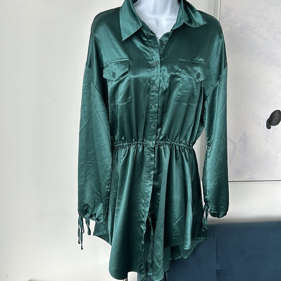 Satin effect green midi dress - Picture 4 of 6